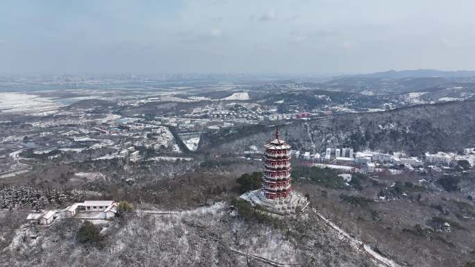 航拍襄阳古隆中风景区腾龙阁隆中山雪景风光