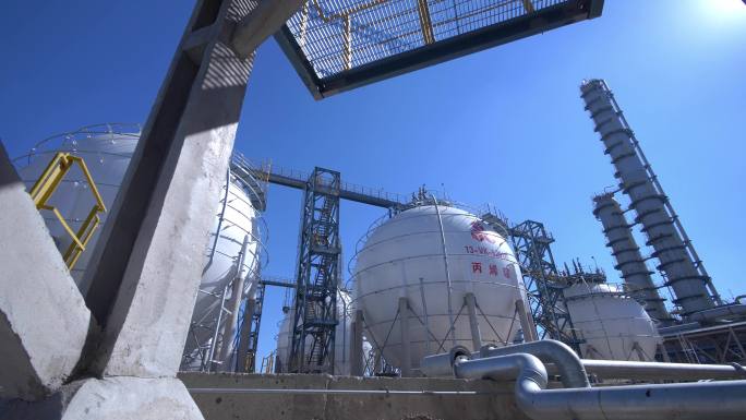 天然气工厂室外空镜气罐大气罐气体处理