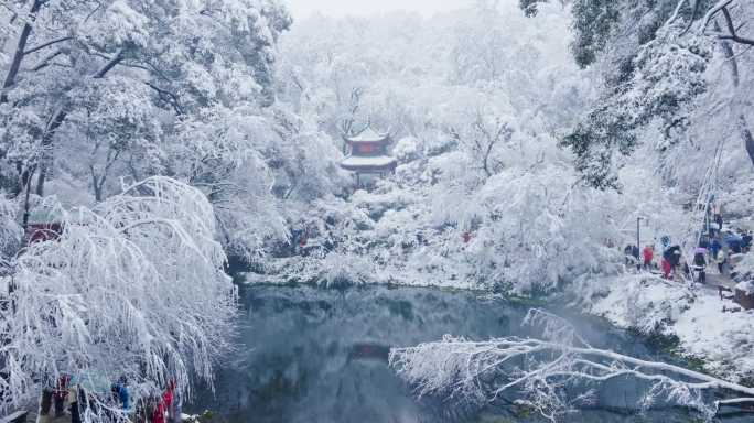 湖南长沙岳麓山爱晚亭雪景航拍