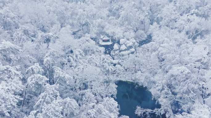 湖南长沙岳麓山爱晚亭雪景航拍