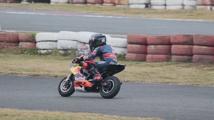 4K60P 幼儿组摩托车比赛慢动作升格