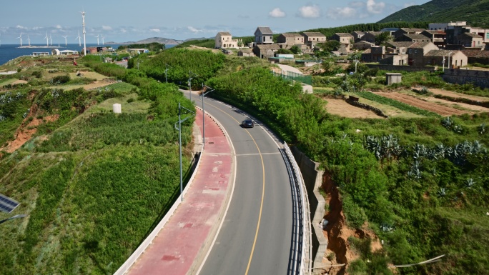 平潭岛海边公路蜿蜒的滨海大道航拍跟车