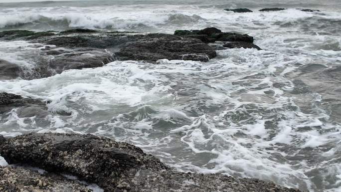 礁石海浪  潮起潮落