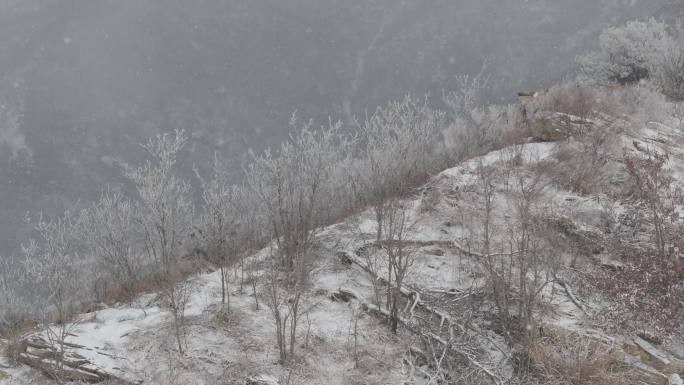 航拍威海市环翠区里口山桃子山风雪山野雪凇