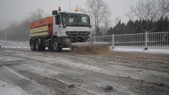 除雪车 扫雪车 环卫机械化清雪 除冰剂