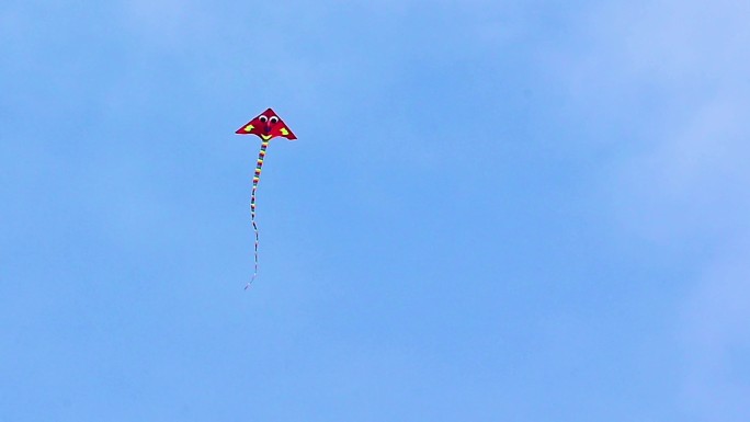 蓝天上飞翔的风筝