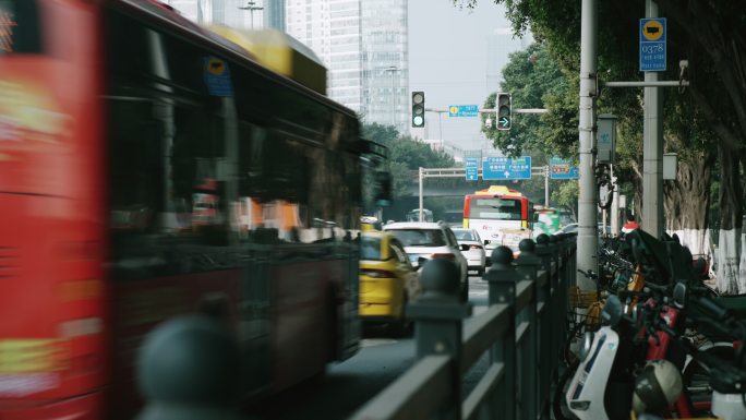 城市繁忙街道快速延时车流