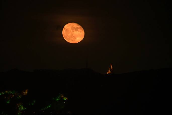 南海西樵大佛月升延时