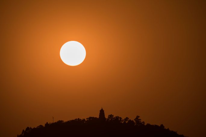 太平塔悬日