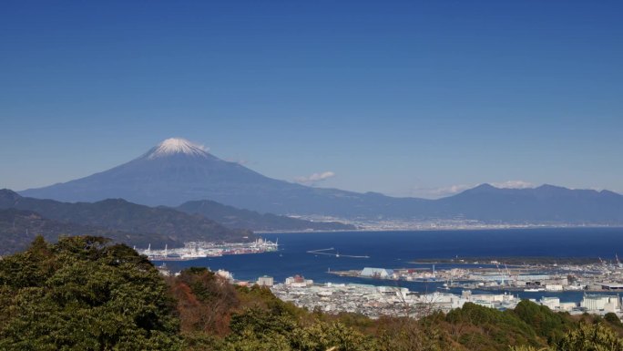 从山上看富士山和静冈海