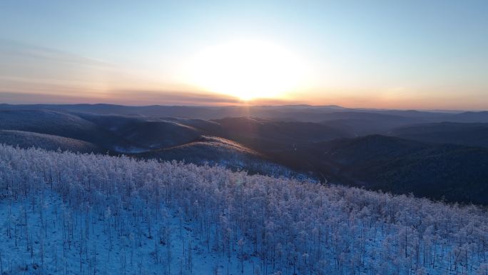 大兴安岭林海雪原雾凇夕照