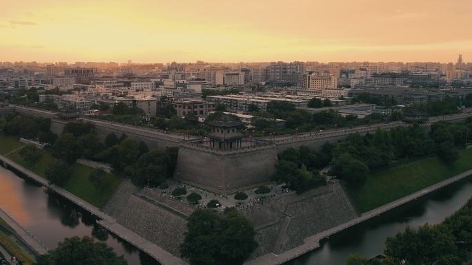 西安城墙东南城角护城河夕阳日落航拍