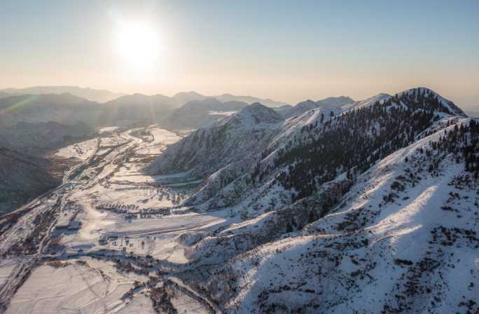 塔村下雪