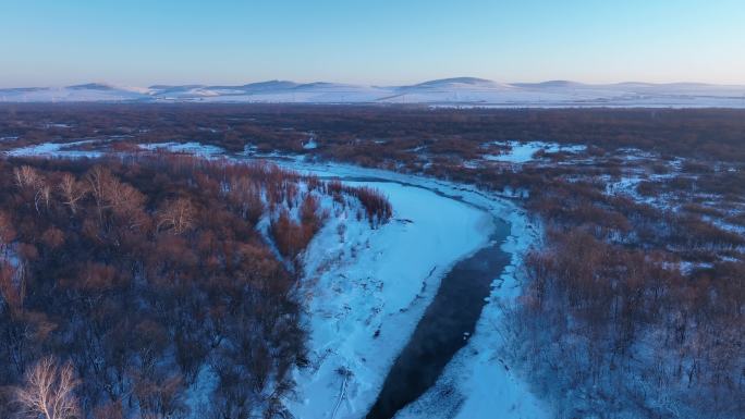 呼伦贝尔自然风光根河湿地不冻河雪景