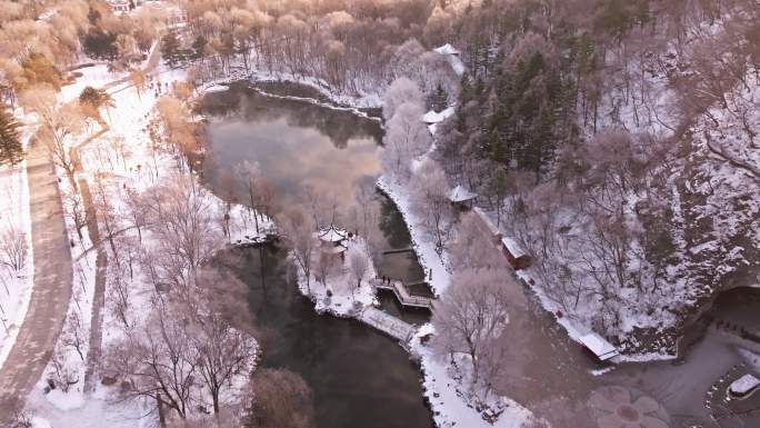 东北本溪水洞冬季雾凇树挂洁白唯美雪景航拍