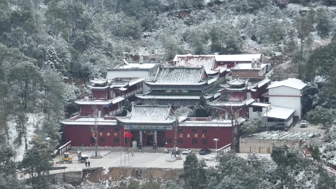 航拍于都碧玉禅寺2024年雪景