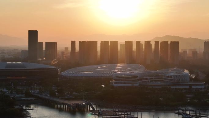 夕阳下的福州海峡会展中心航拍