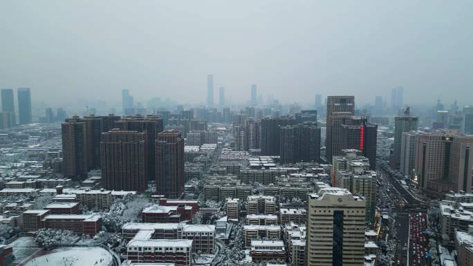 4K航拍长沙雨花区长沙城区雪景9