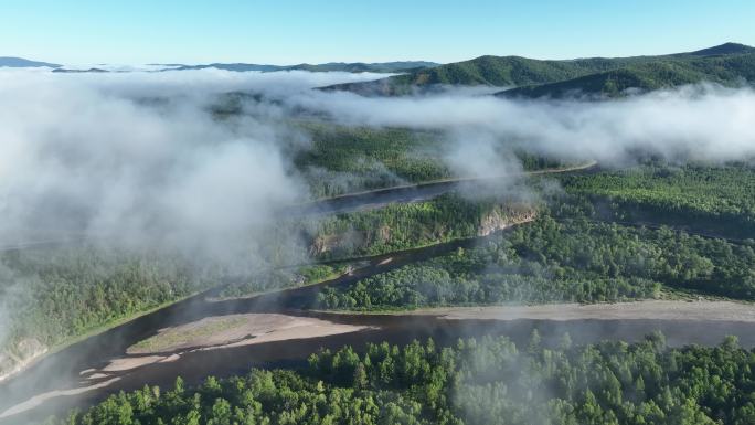 航拍大兴安岭自然风景高山河流云雾森林