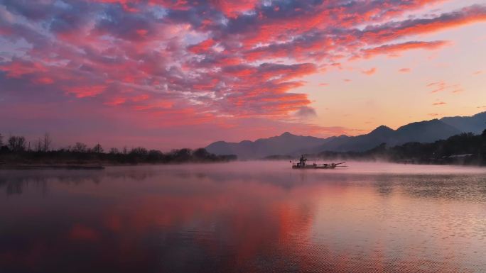 朝霞水雾中江南水乡美景4k视频