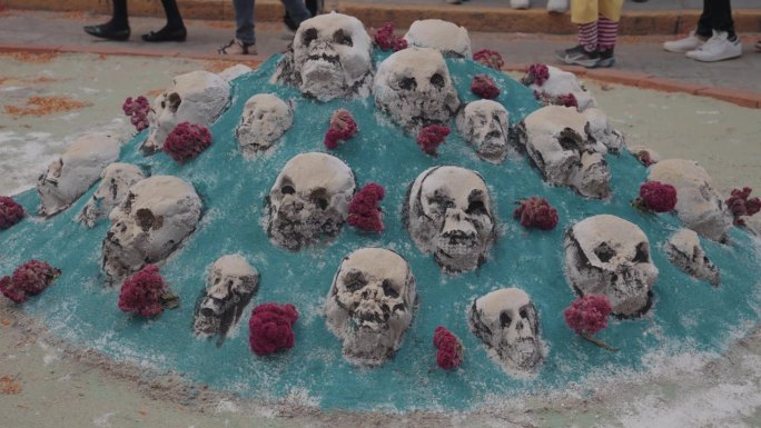 墨西哥瓦哈卡州的糖骷髅沙画和雕塑