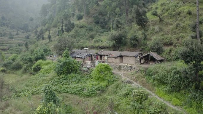 小屋位于北阿坎德邦山脉的中心