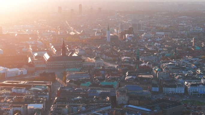 哥本哈根市中心日落时的鸟瞰图