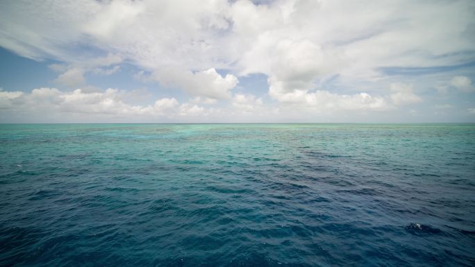 南海三沙西沙北礁珊瑚堡礁水面【精品】