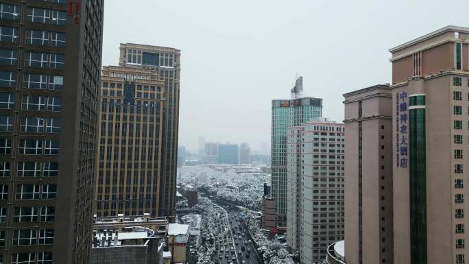 4K航拍长沙雨花区长沙城区雪景2