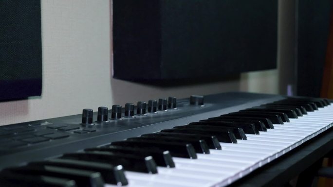 钢琴 旋钮 电子琴 键盘