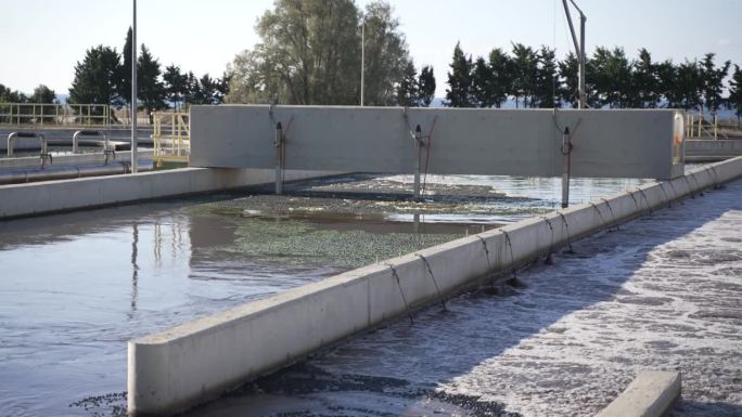 水处理厂曝气过程中的废水净化