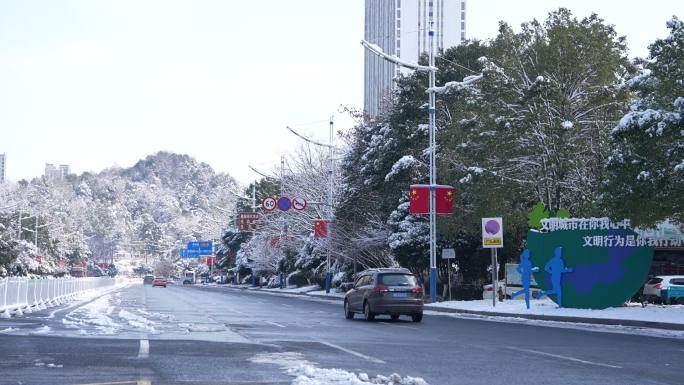 益阳火车站雪景