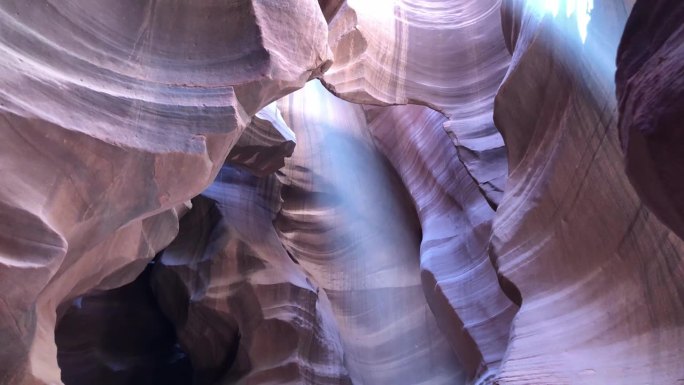 橙色槽峡谷壁的抽象细节，羚羊峡谷，亚利桑那州，美国