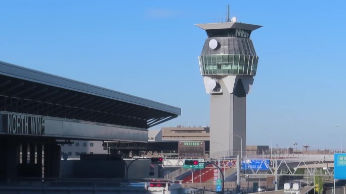 日本千叶成田国际机场塔台。