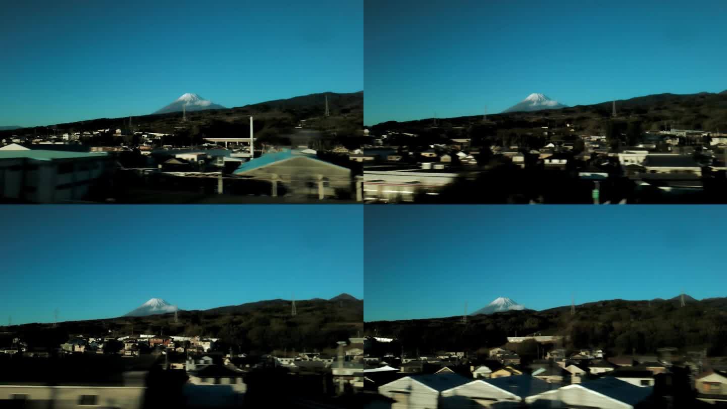 晴朗天空下的富士山
