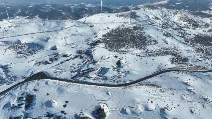 贵州威宁百草坪晴天雪景