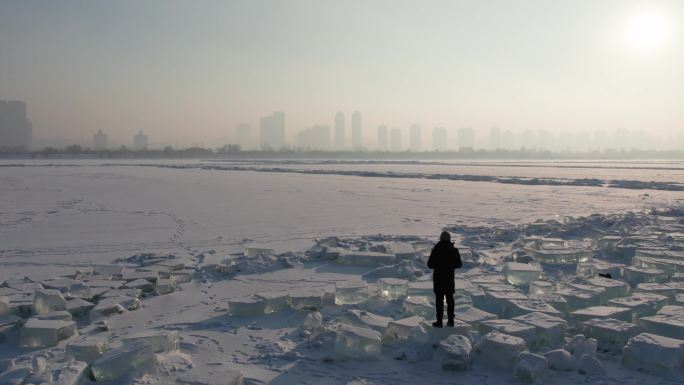 哈尔滨沙滩部落冰块航拍