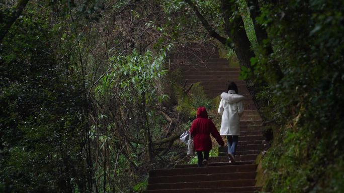 漫步昆明西山太华古道