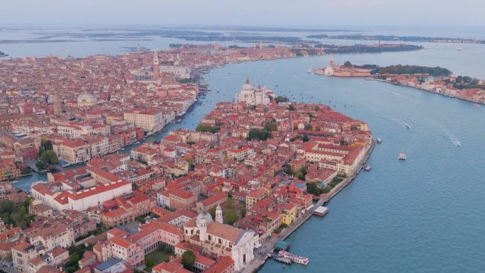 欧洲意大利威尼斯大运河鸟瞰图。世界上的二线城市。
