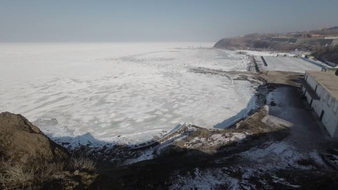 泊霞湾冰雪嘉年华冰上龙舟超级联赛现场