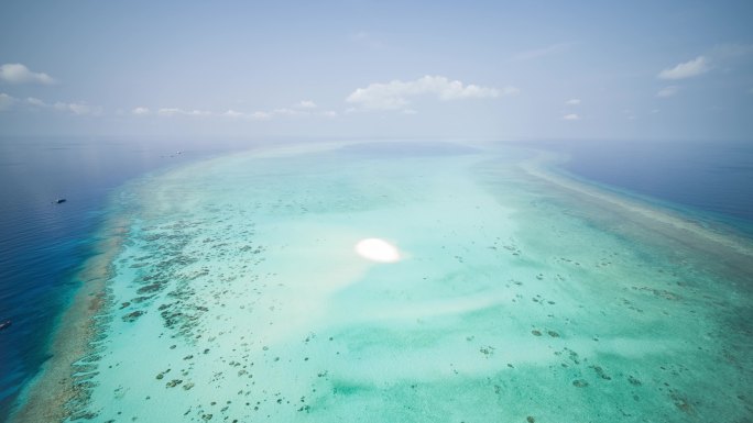 中国南海岛屿玉啄礁全景