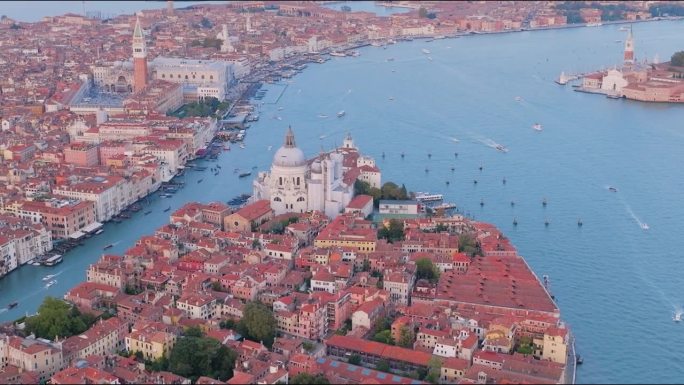欧洲意大利威尼斯大运河鸟瞰图。世界上的二线城市。
