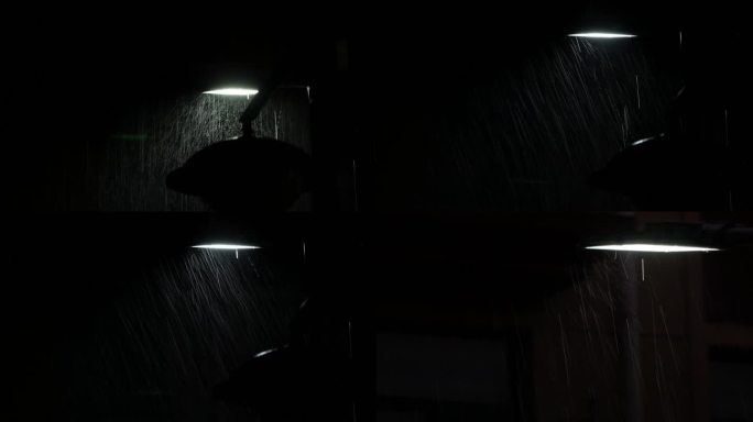 雨夜 灯下雨