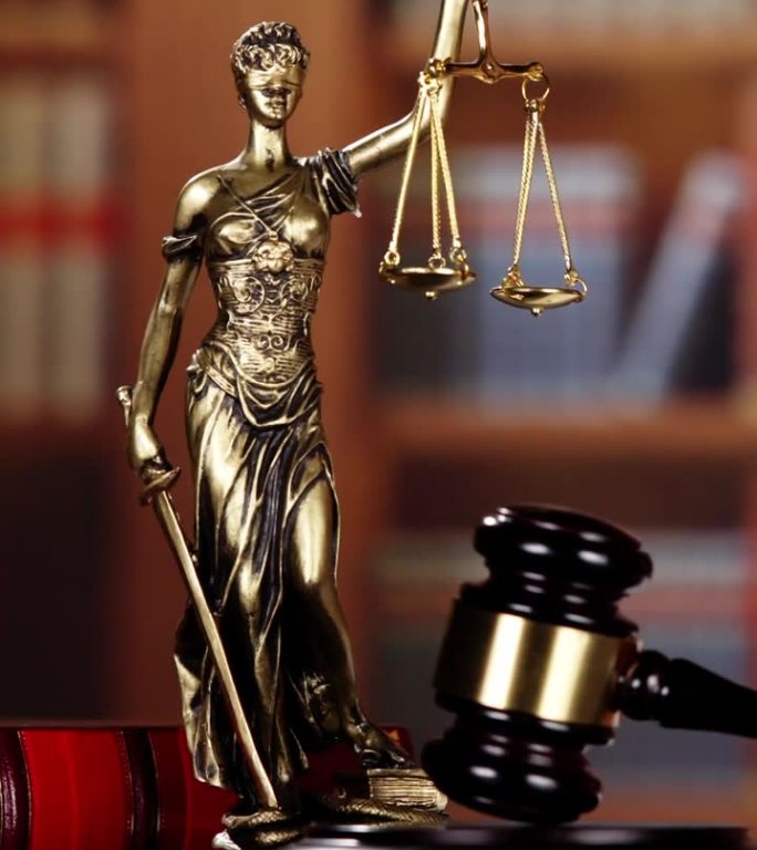 律师或法官刑事诉讼横幅