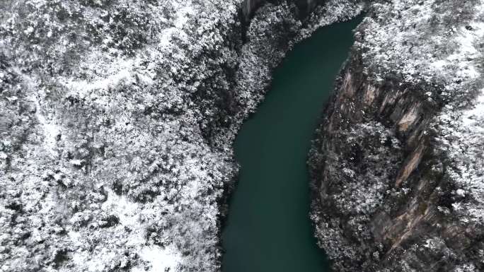 贵州黔东南大峡谷大雪冬季雪景风光银装素裹