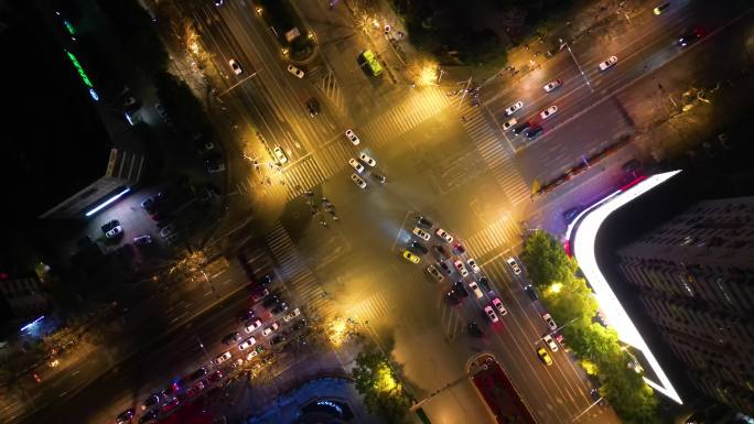 南京市玄武区中央路新模仿马路夜景车流视频