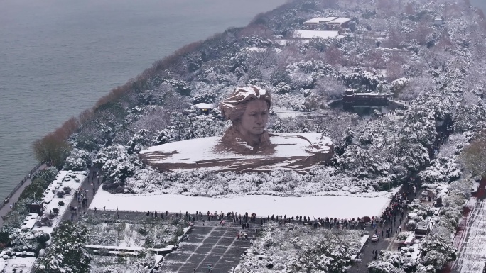 长沙橘子洲毛泽东青年雕塑罕见雪景航拍