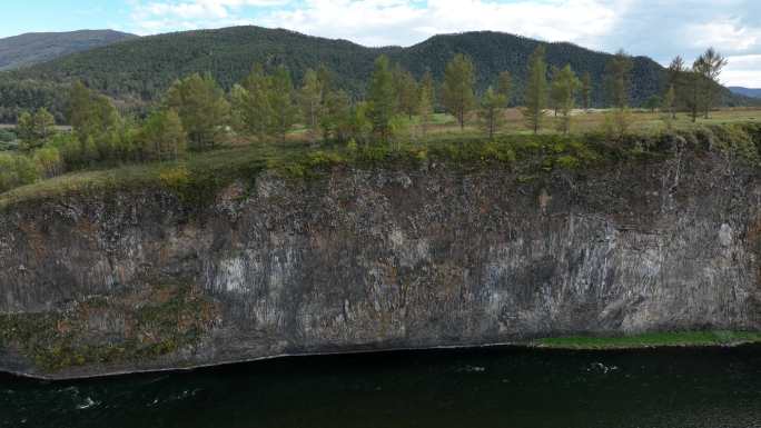 大兴安岭秋季风光航拍山水岩壁画岩画