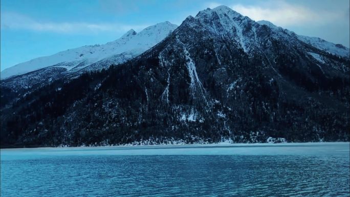 西藏然乌湖雪山冰川视频