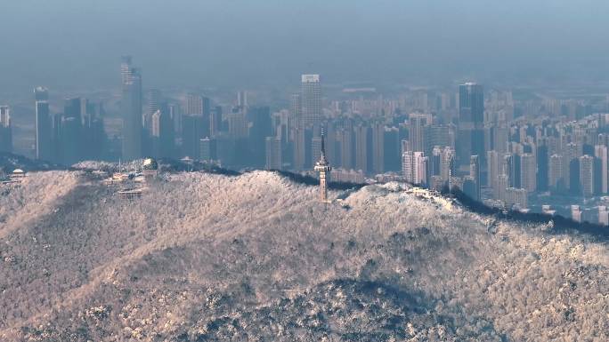 罕见大雪后的长沙岳麓山雪景航拍